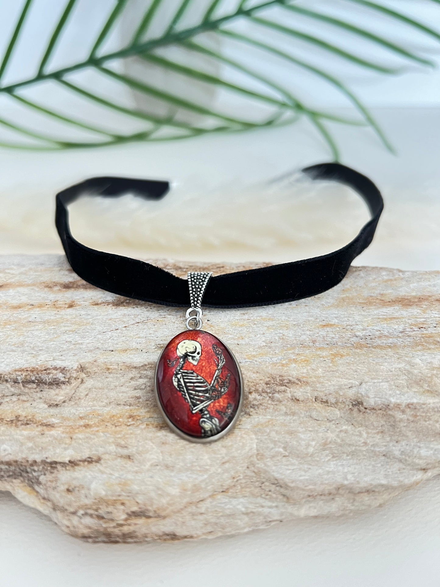 Edgy Retro Velvet Choker