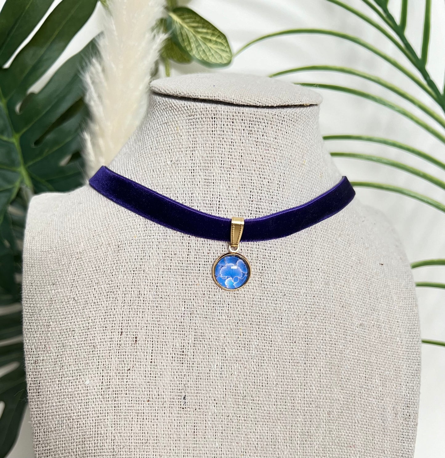 Pop-of-color Charm Choker