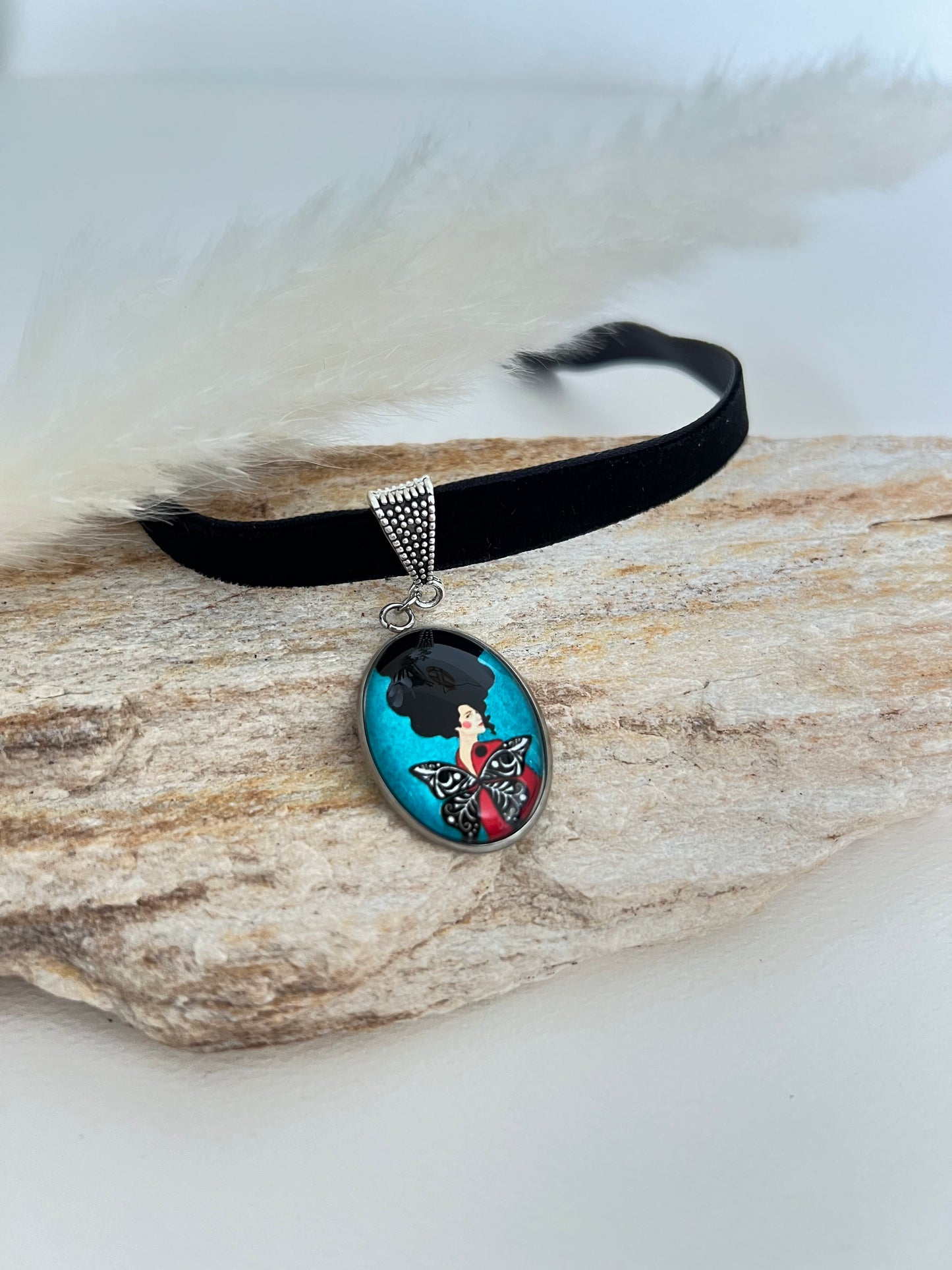 Edgy Retro Velvet Choker