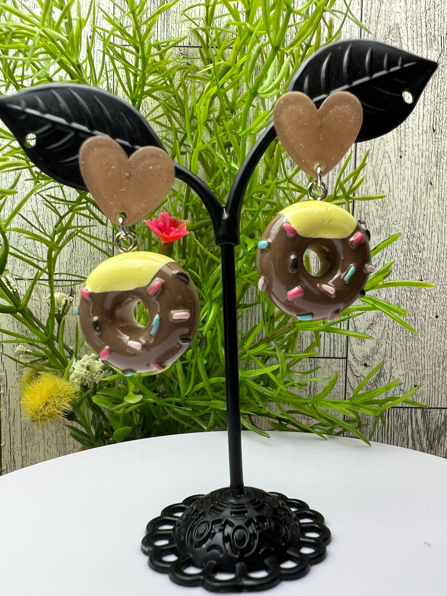 Kawaii Donut & Heart Dangle Earrings