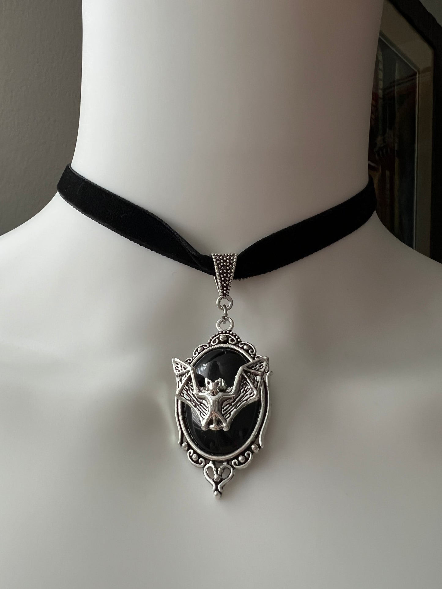 Gothic Pendant Velvet Choker