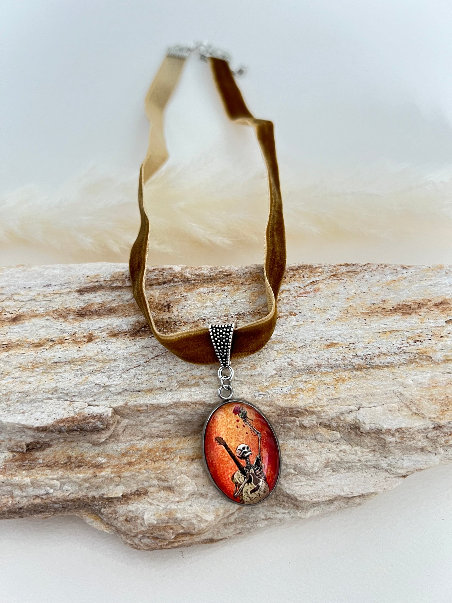 Statement Vintage-Inspired Edgy Choker