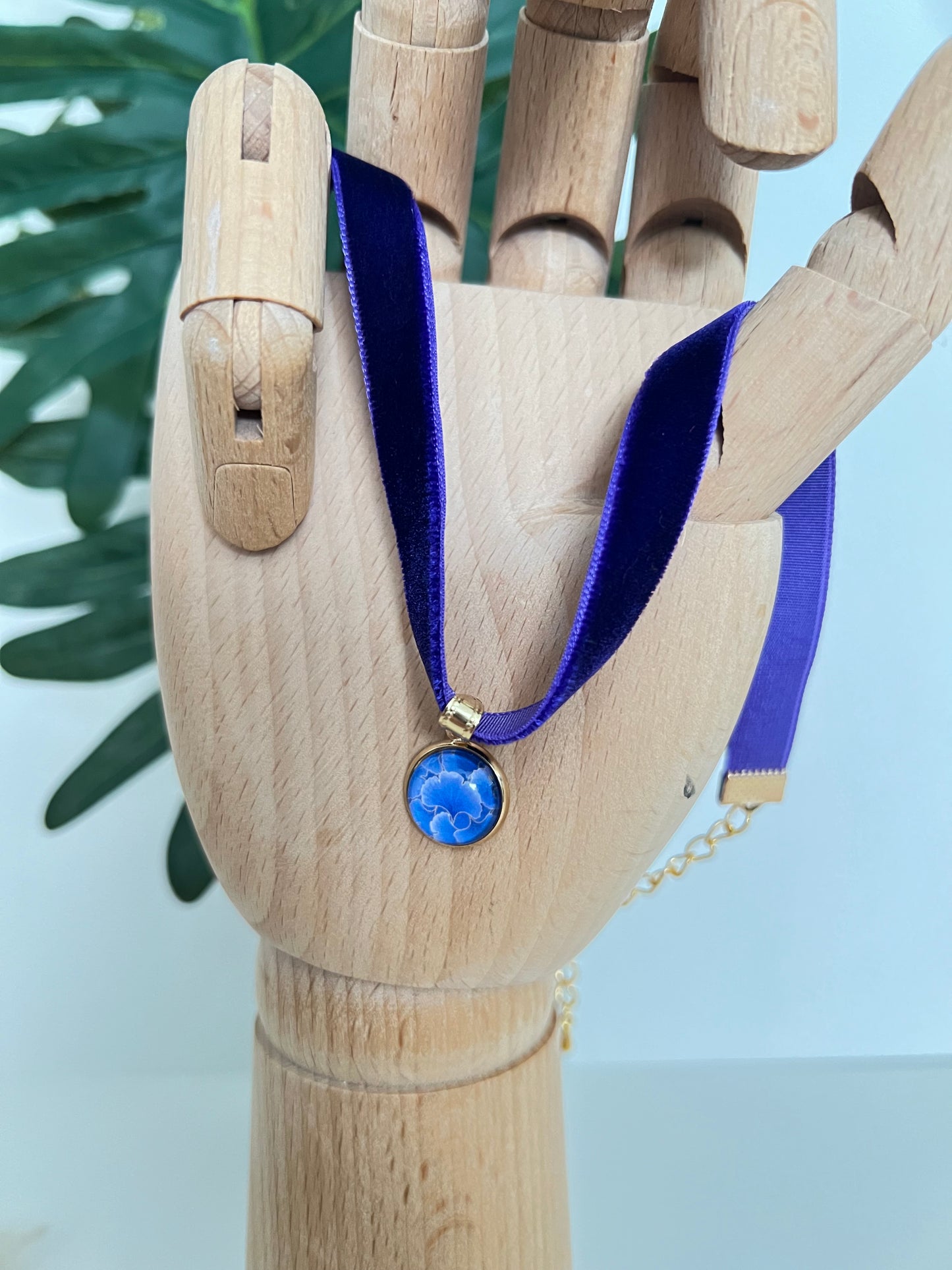 Pop-of-color Charm Choker