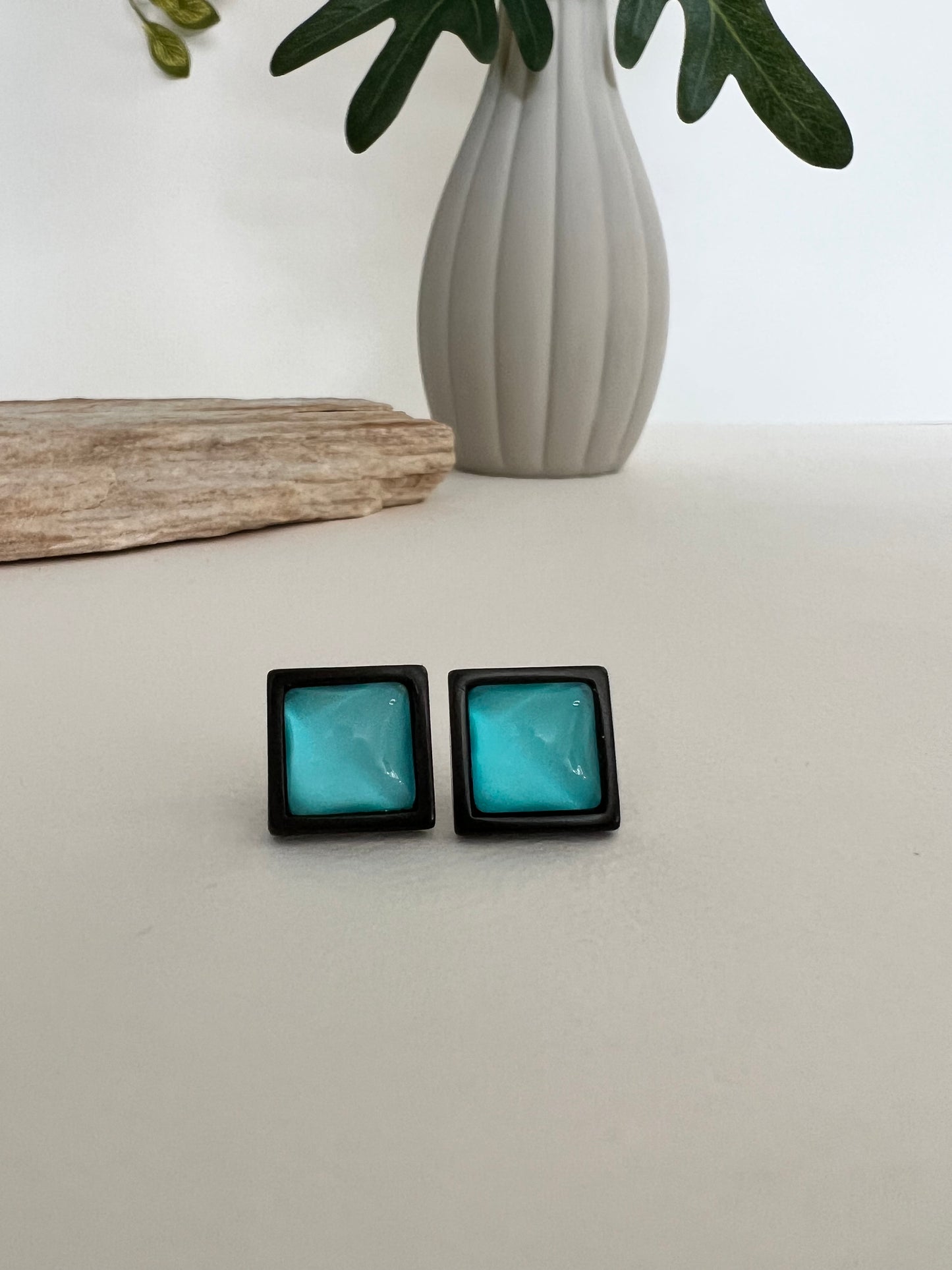 Pop-of-Color Edgy Earring Set