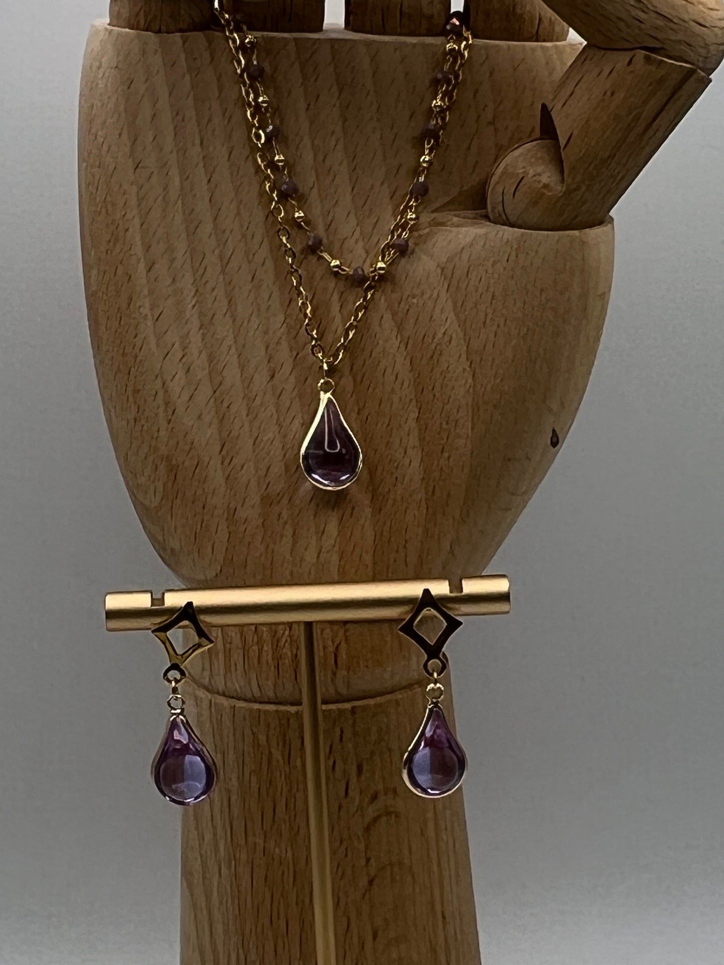 Teardrop Pendant Layered Necklace Set