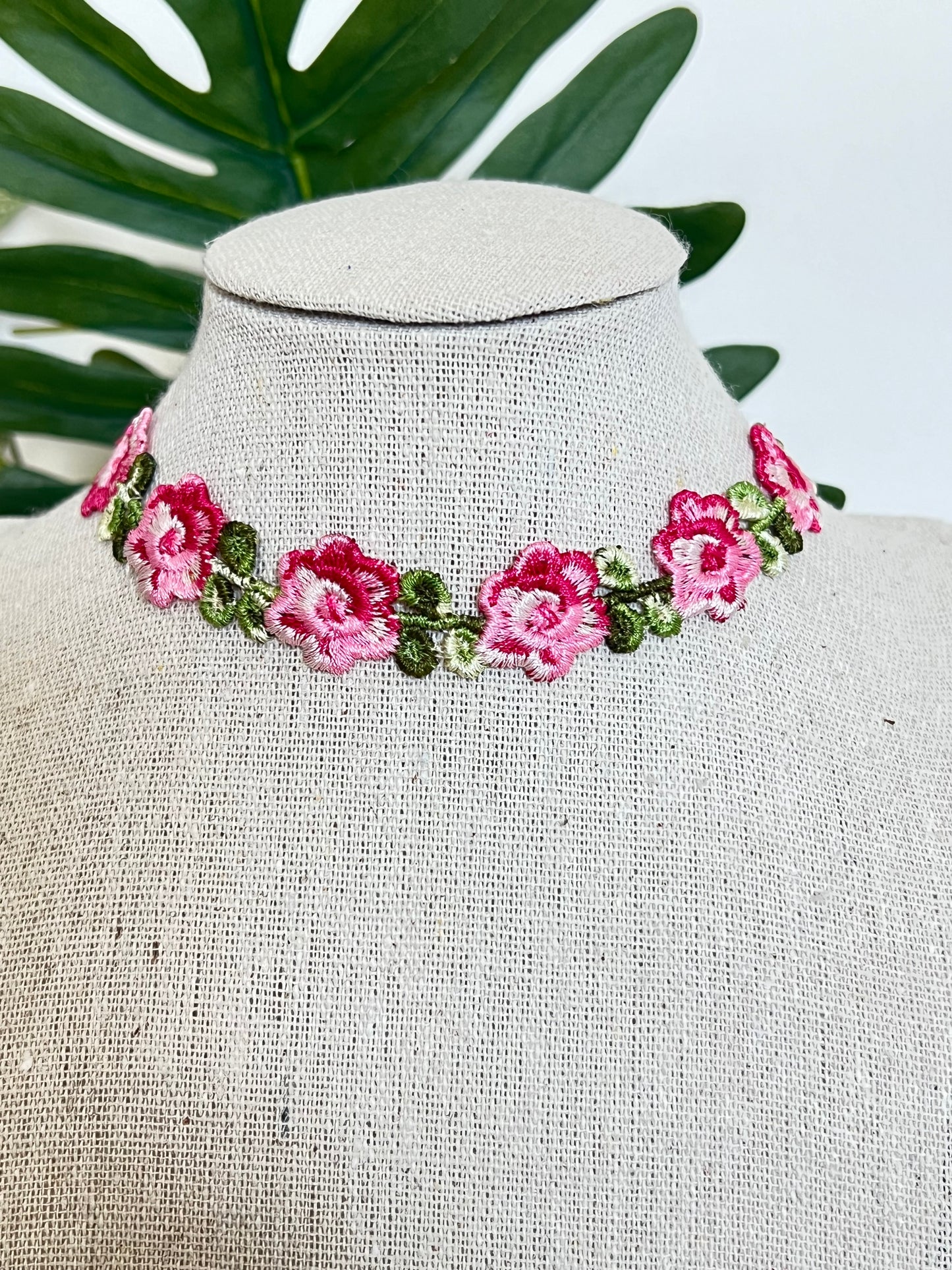Embroidery Coquette Floral Choker