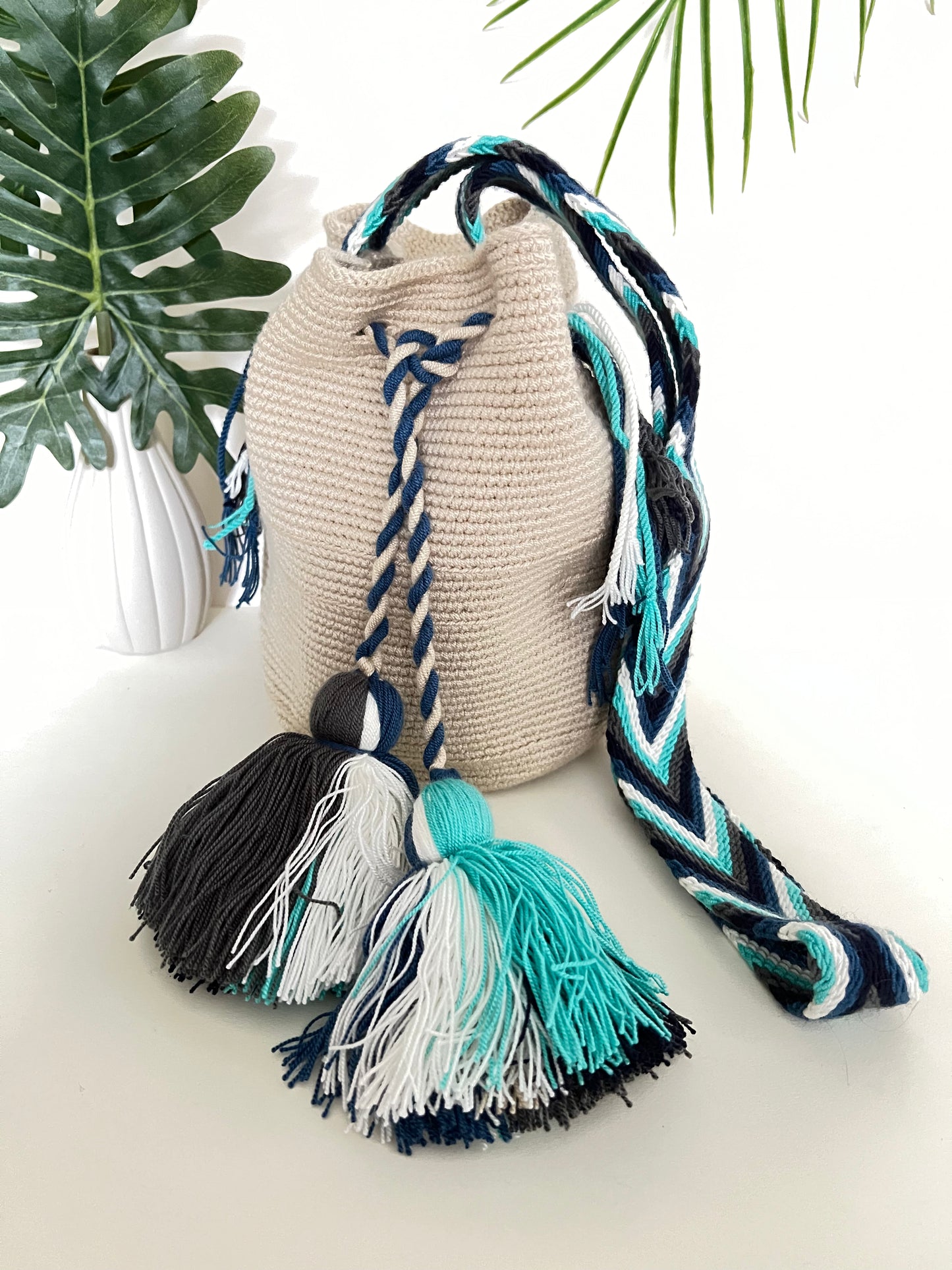 Small Hand-Knit Wayuu Bucket Bag