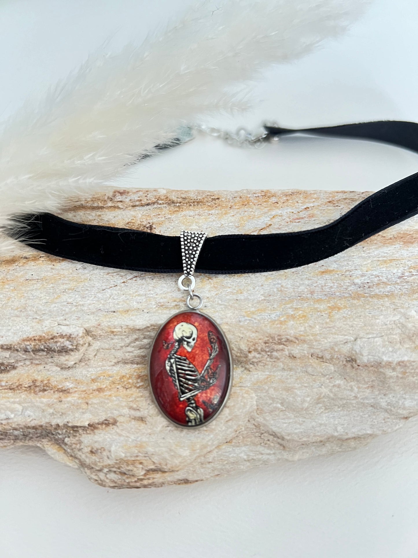 Edgy Retro Velvet Choker