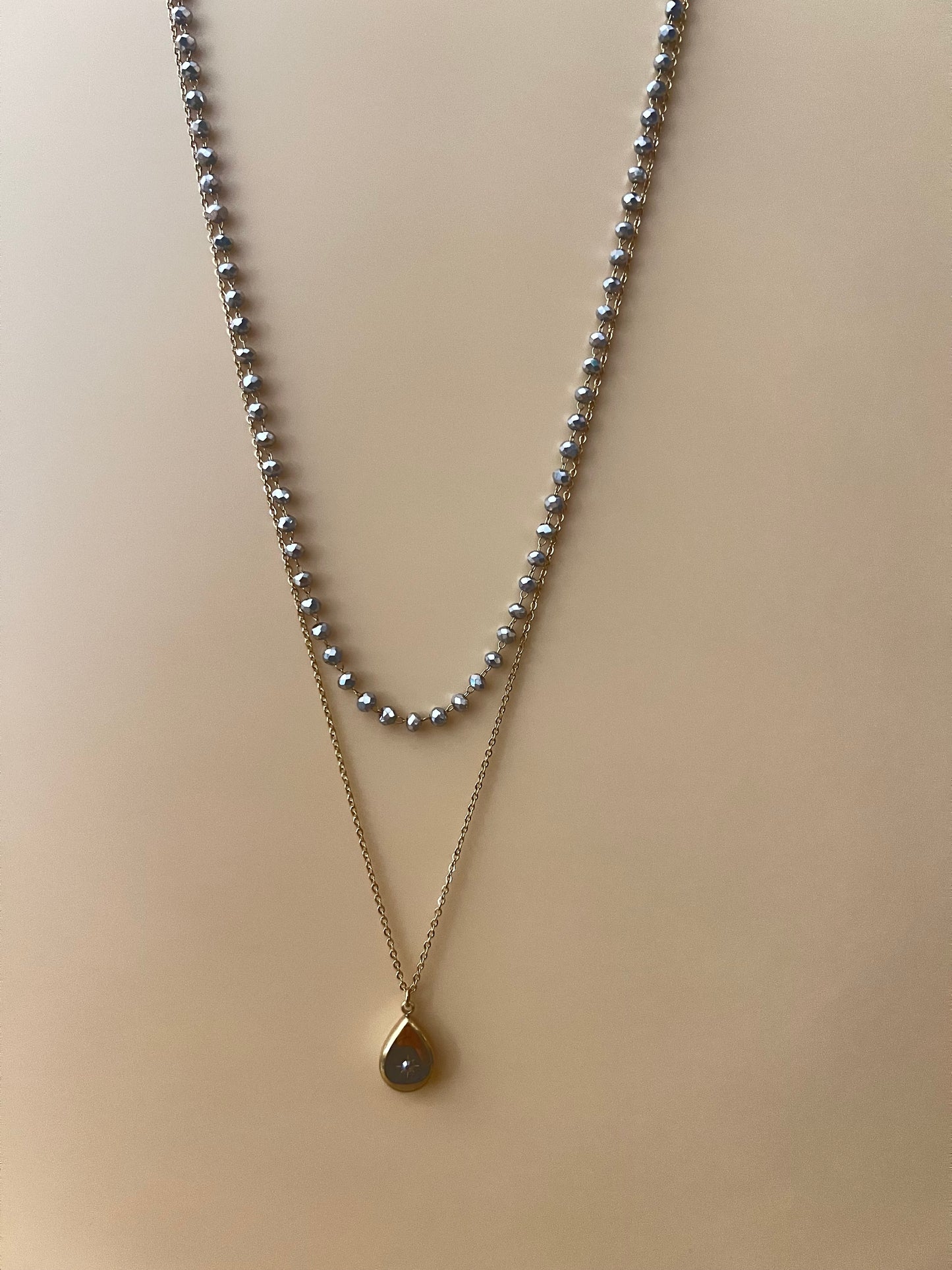 Elegant Layered Pendant Necklace
