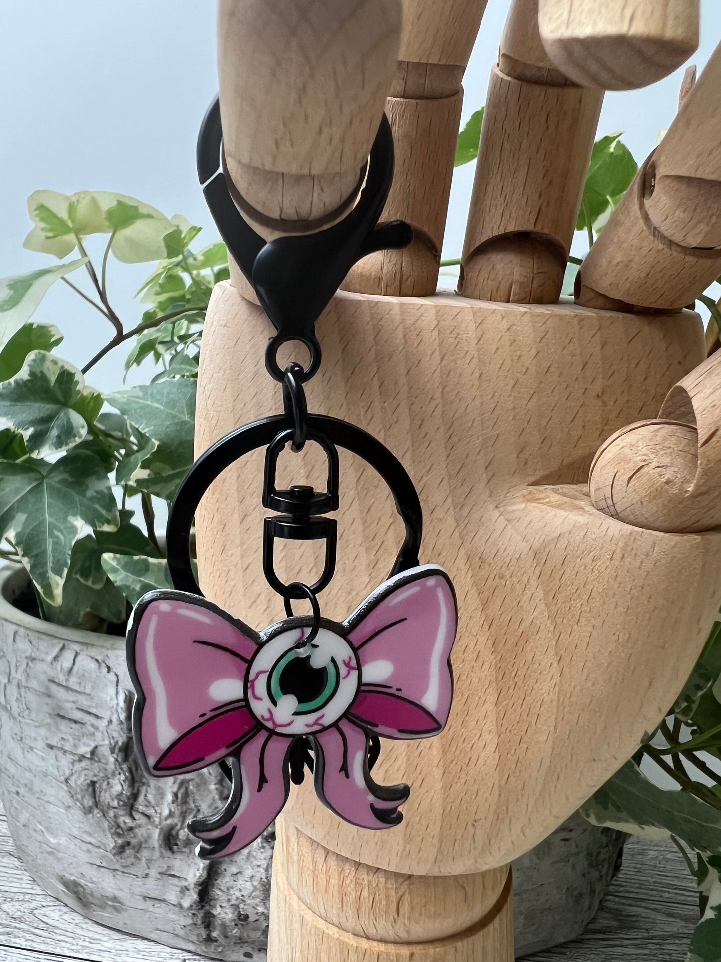 Bow & Eye Pastel Goth Kaychain