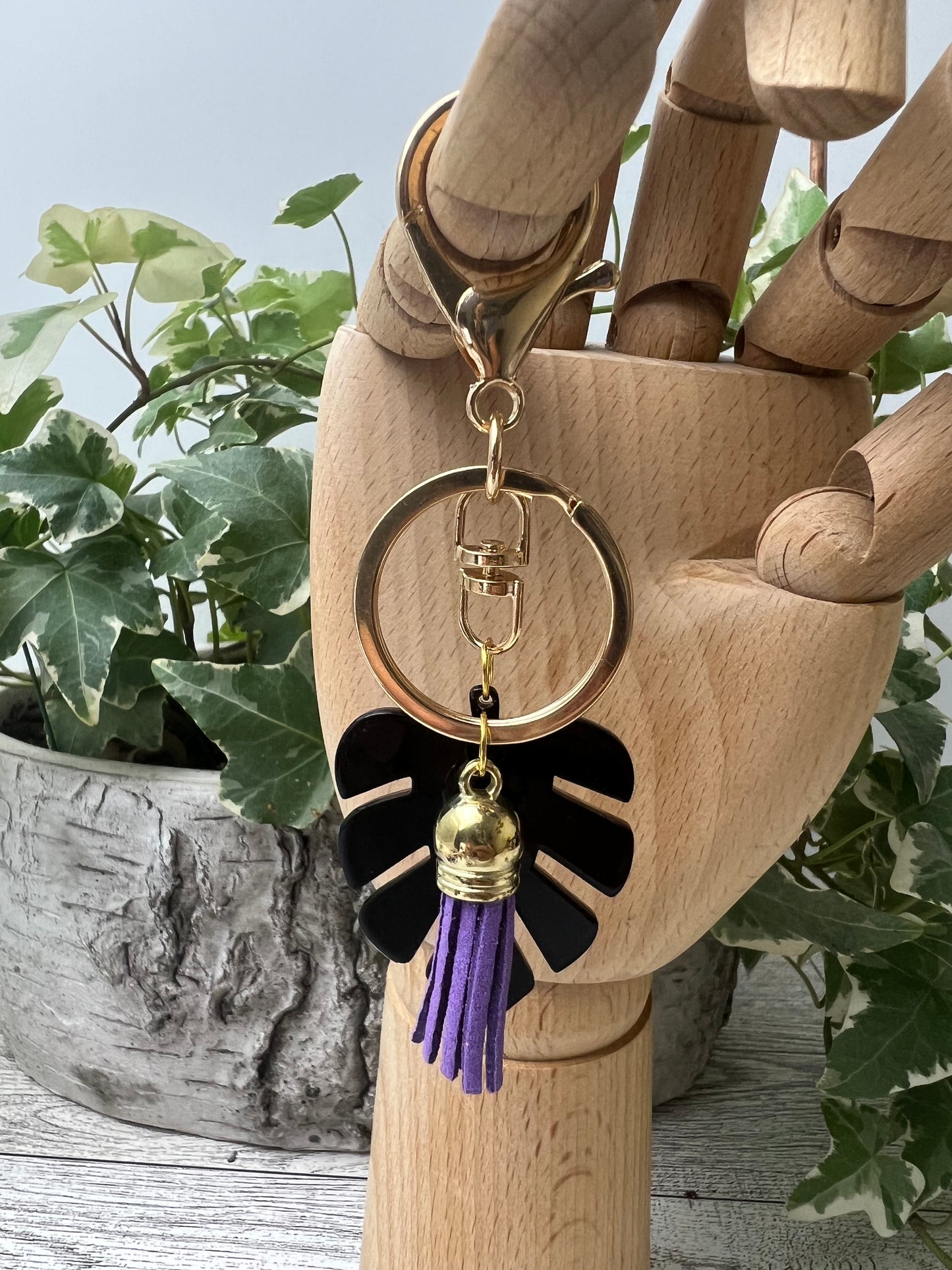 Boho Monstera Leaf Keychain