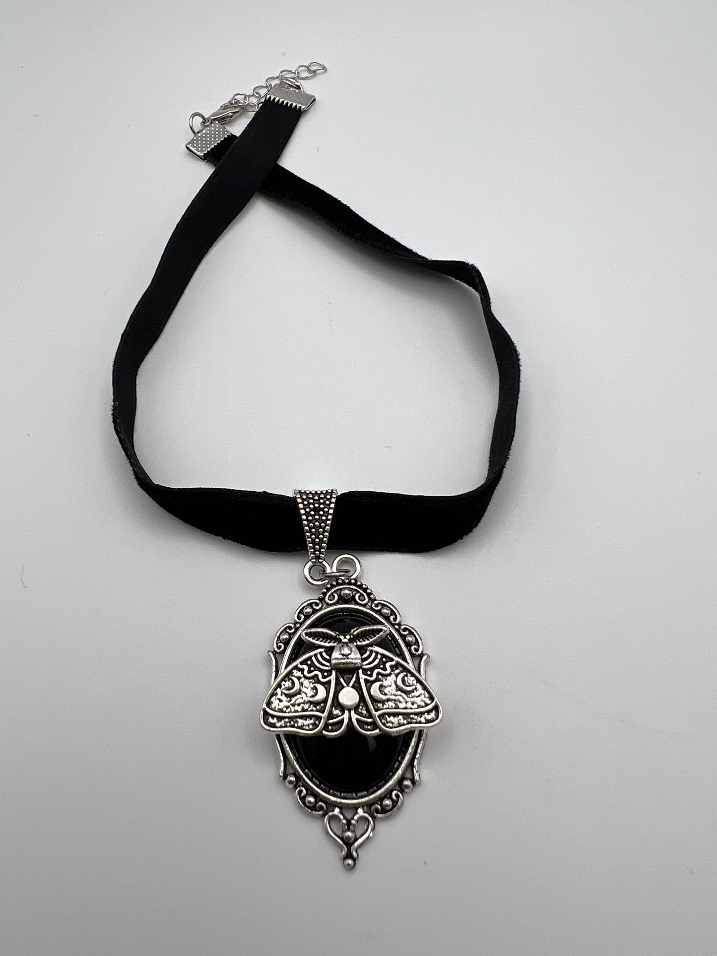 Gothic Pendant Velvet Choker