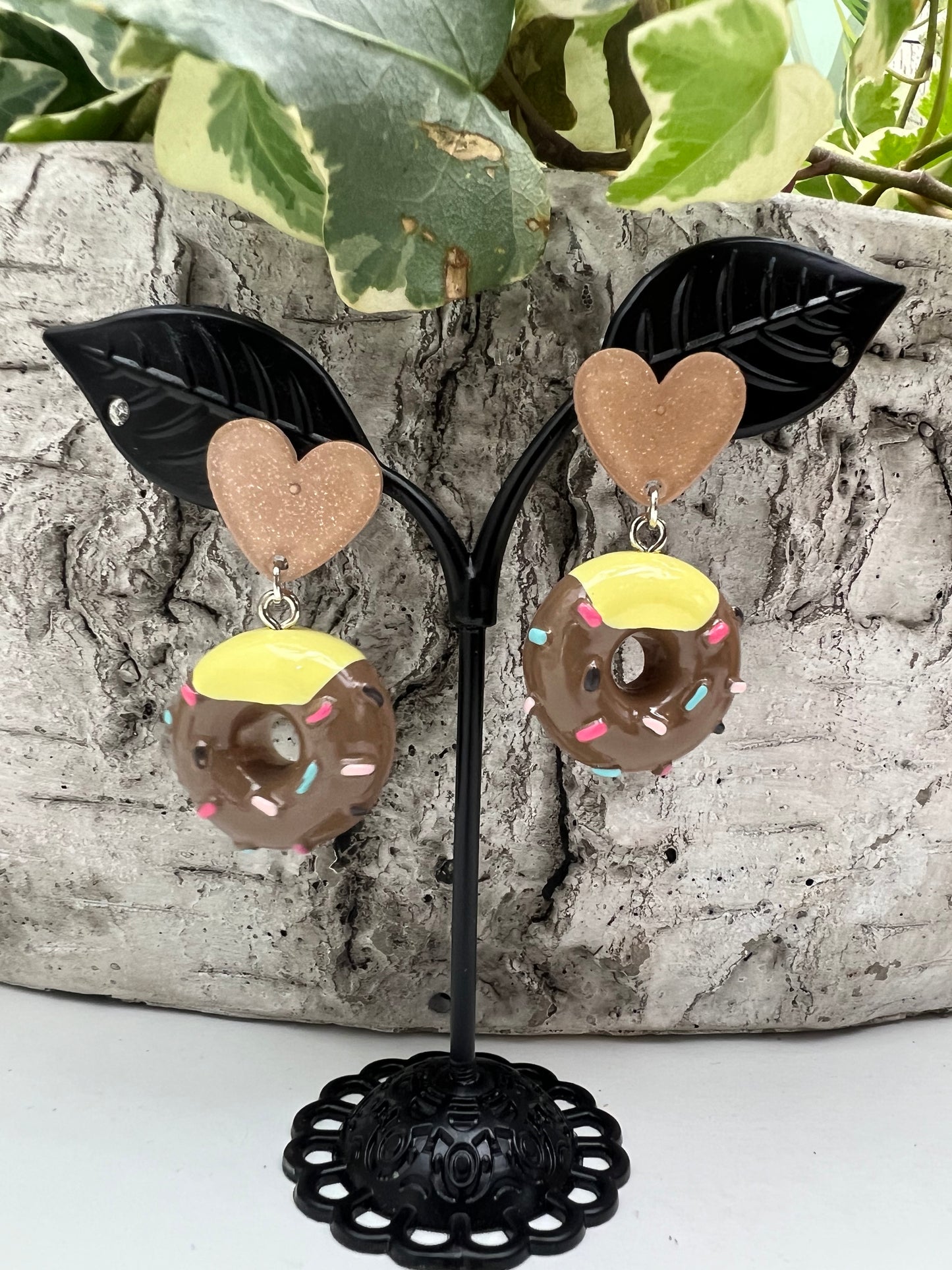 Kawaii Donut & Heart Dangle Earrings