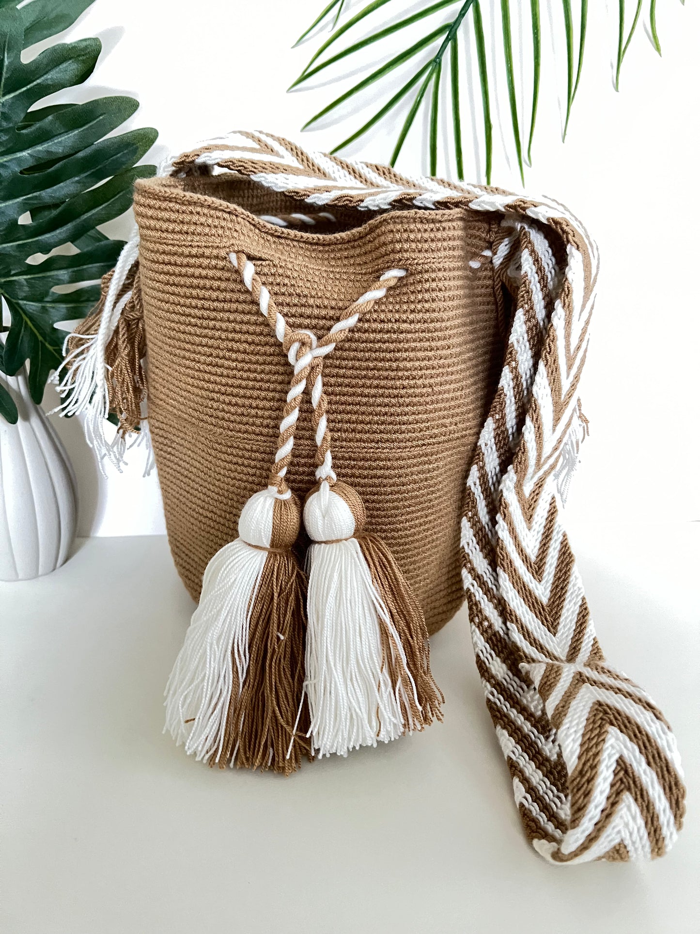 Small Hand-Knit Wayuu Bucket Bag