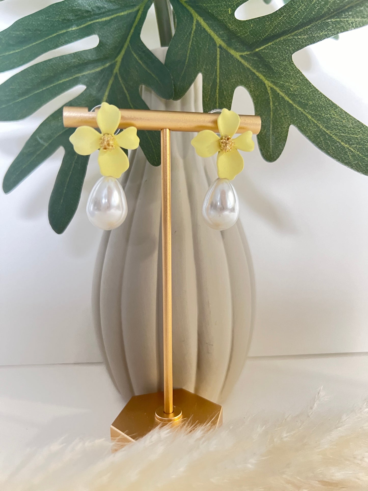 Flower & Pearl Drop Earrings