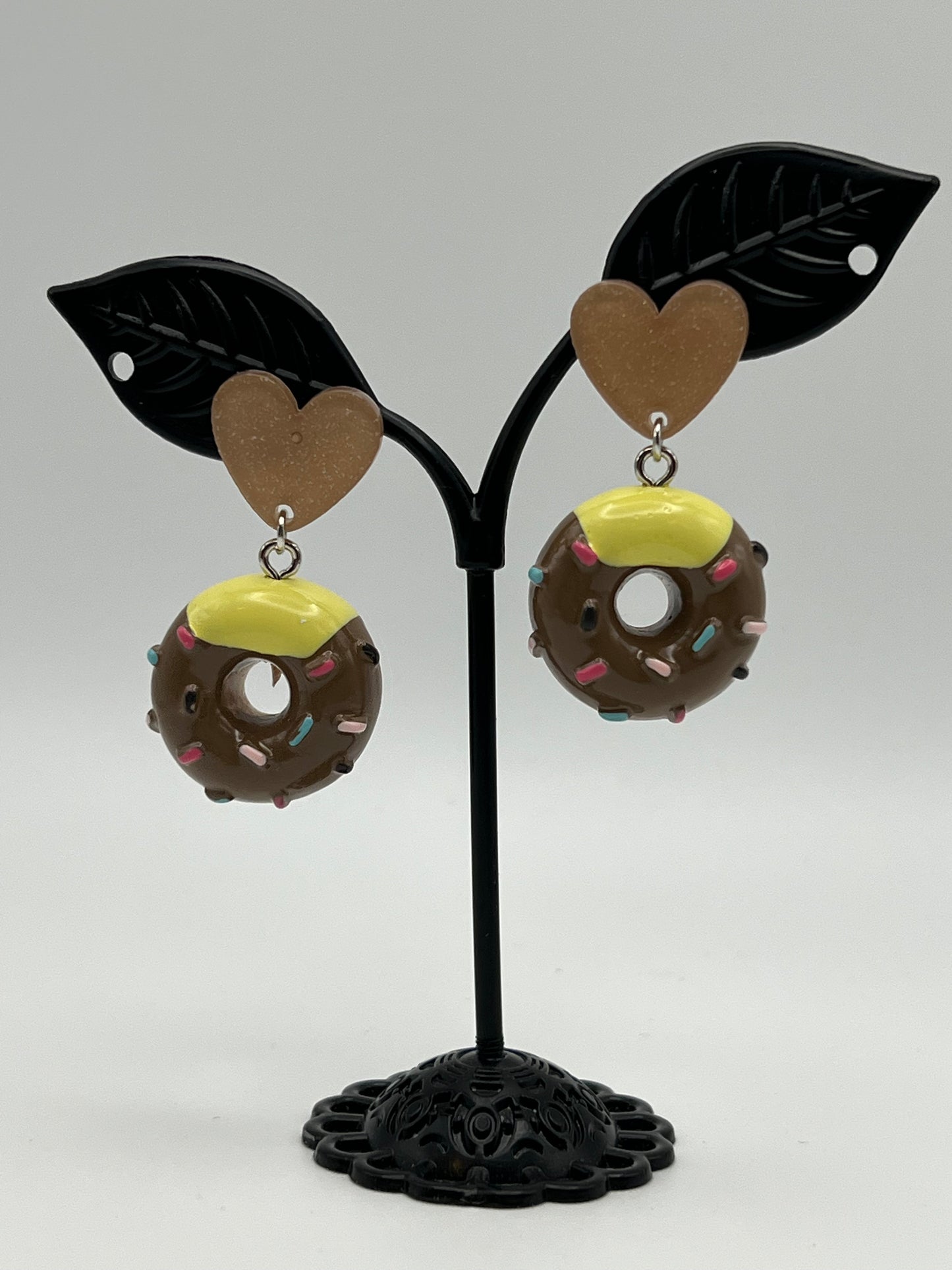 Kawaii Donut & Heart Dangle Earrings