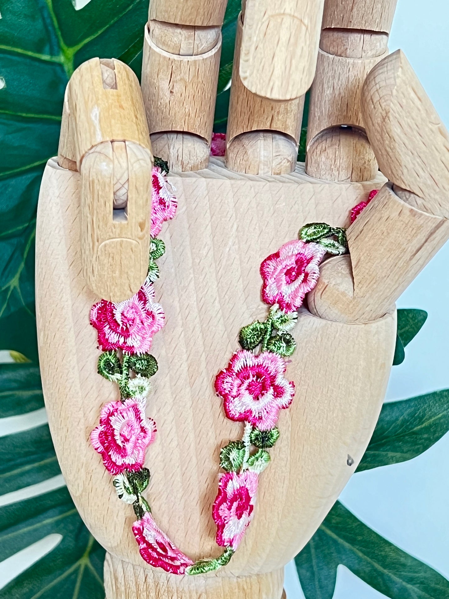 Embroidery Coquette Floral Choker