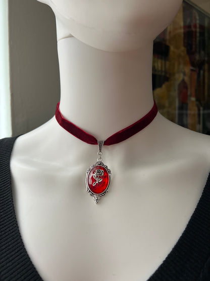 Romantic Edgy Rose Velvet Choker