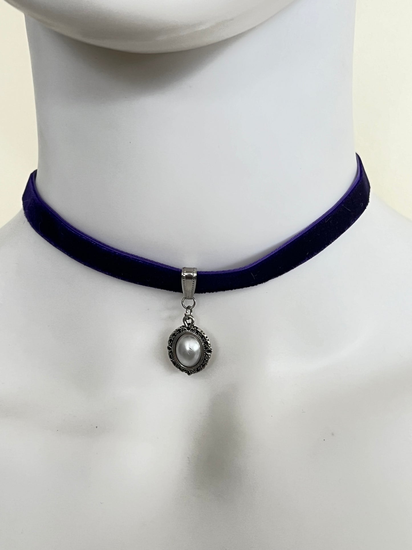 Trendy Velvet Choker with Pendant