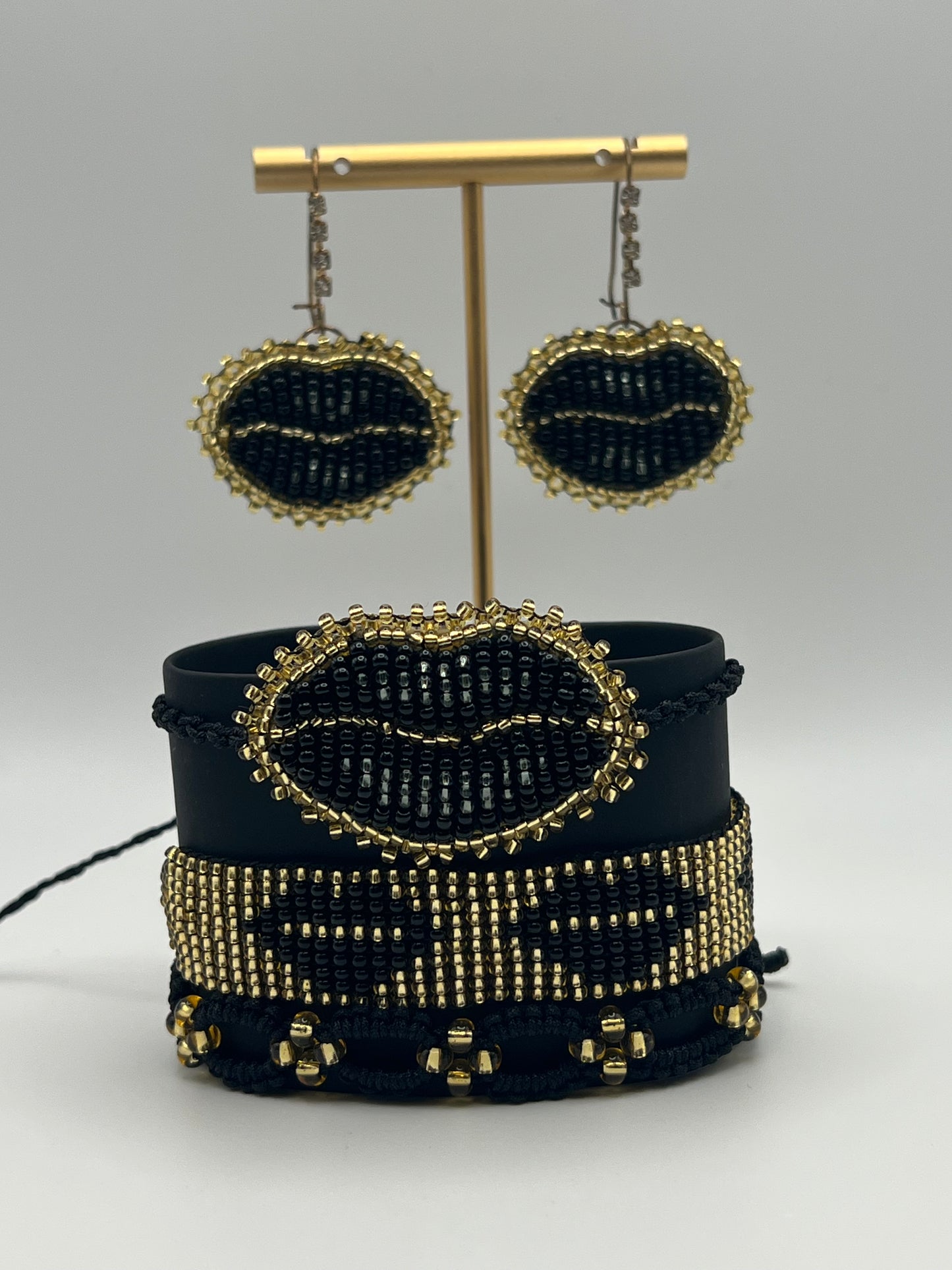 Punk Chic Lip Beaded Bracelet & Earring Set