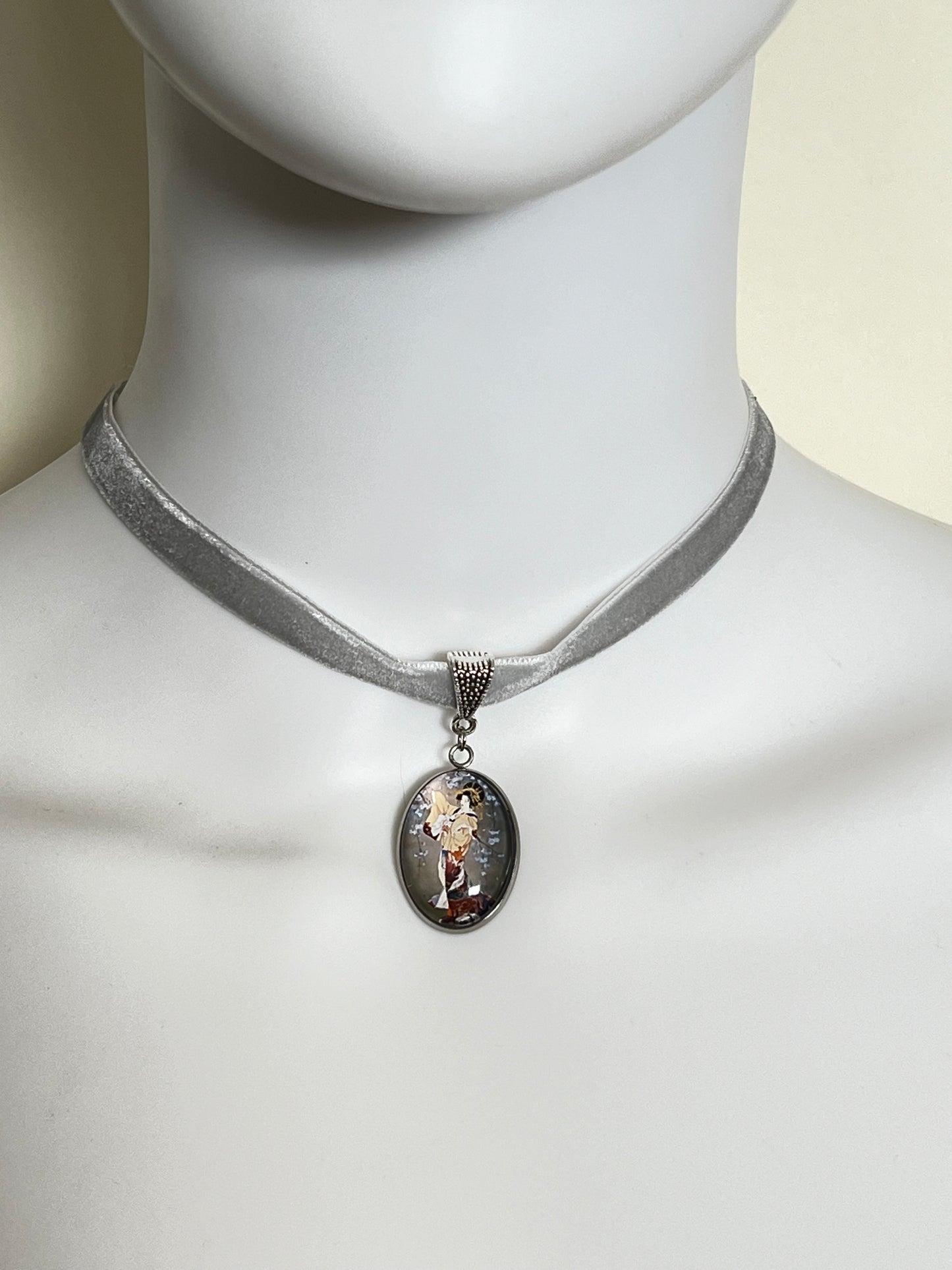 Japanese Geisha Pendant Choker