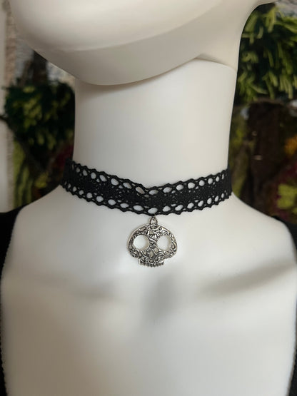 Gothic Chic Skull Choker