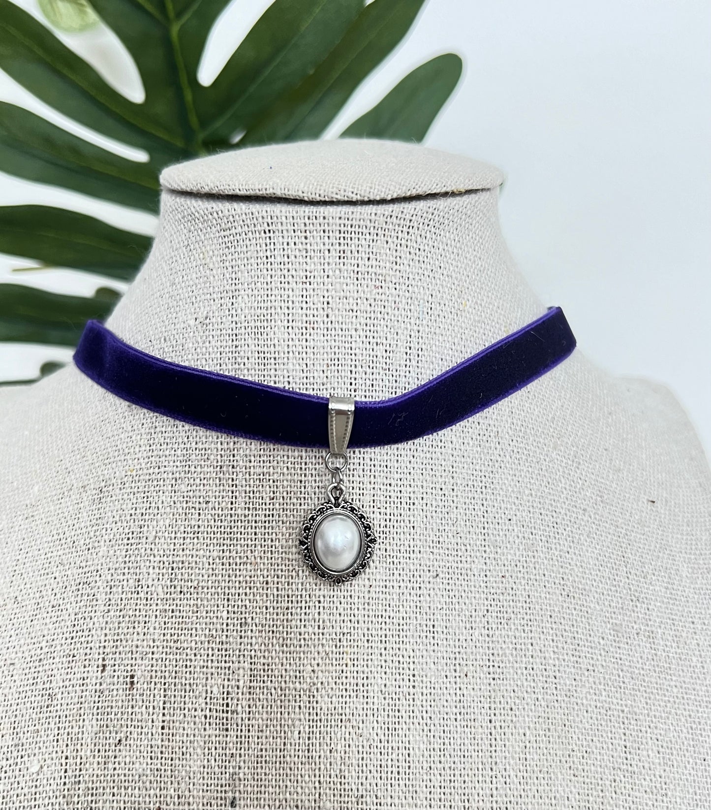 Trendy Velvet Choker with Pendant