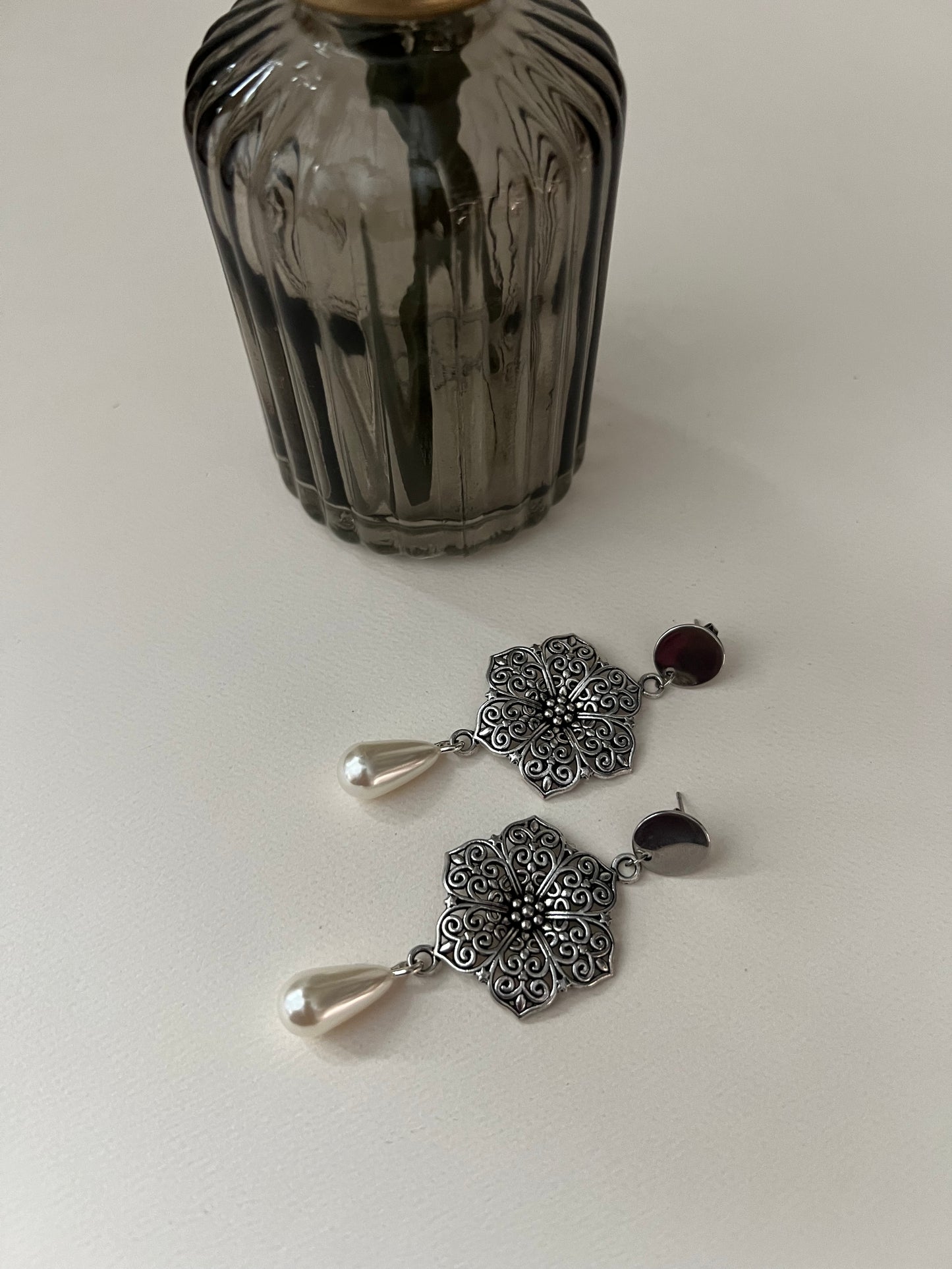 Vintage-Inspired Drop Earrings