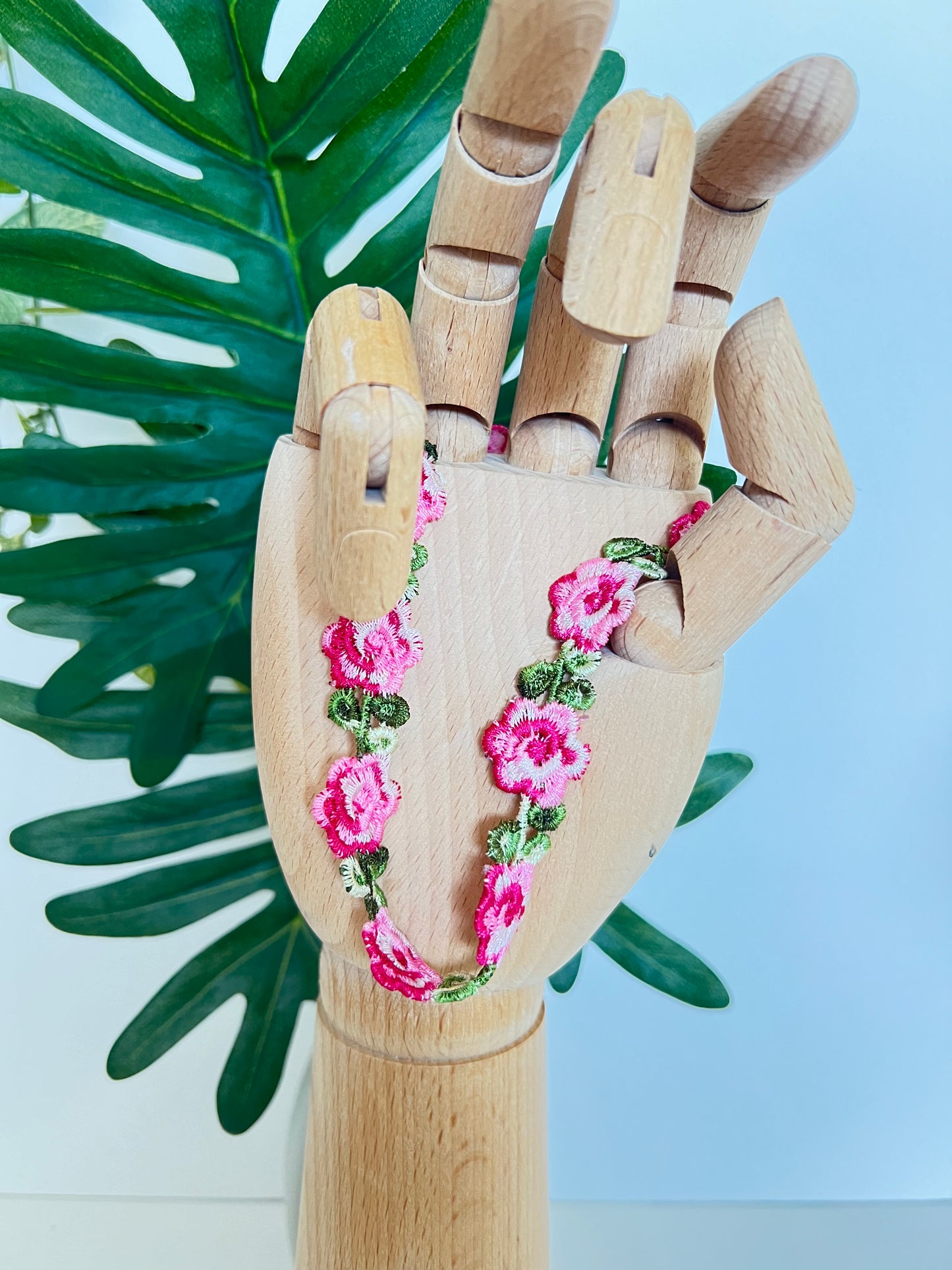 Embroidery Coquette Floral Choker