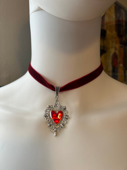 Romantic Victorian Goth Heart Velvet Choker