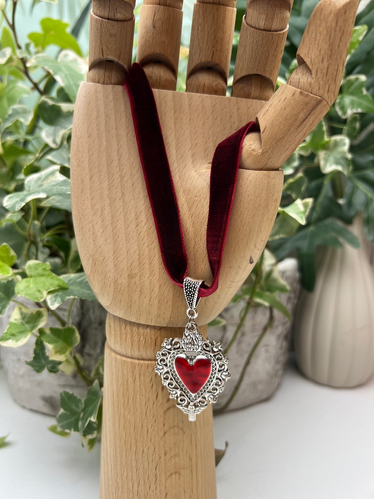 Romantic Victorian Goth Heart Velvet Choker