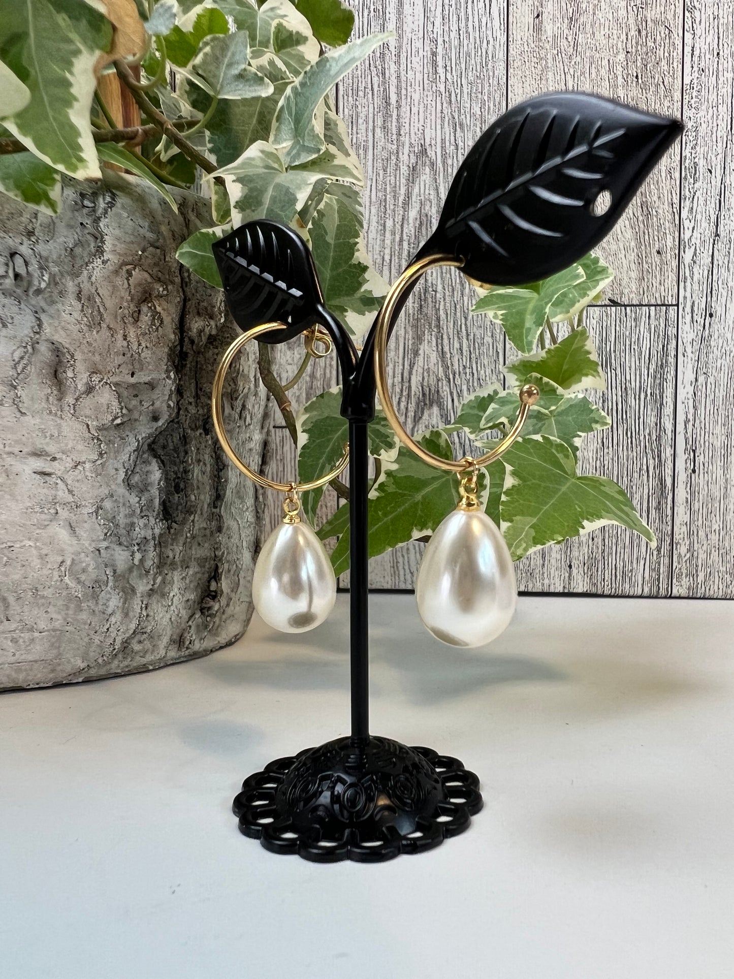 Open Hoops with Pendant Pearl