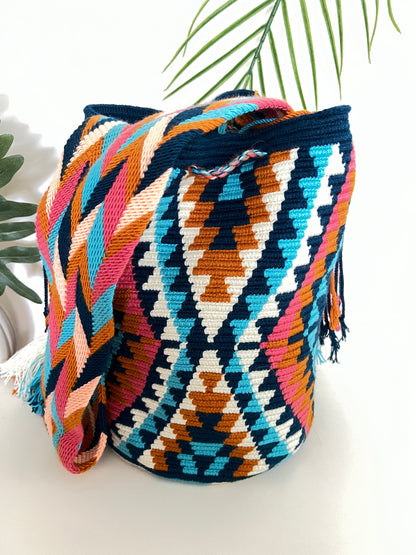 Geometric Pattern Bucket Bag