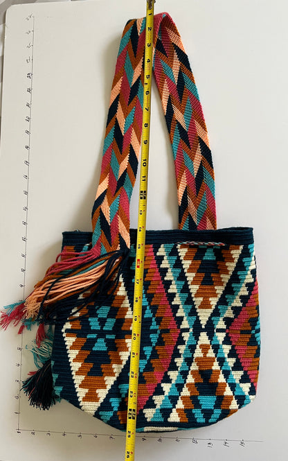 Geometric Pattern Bucket Bag