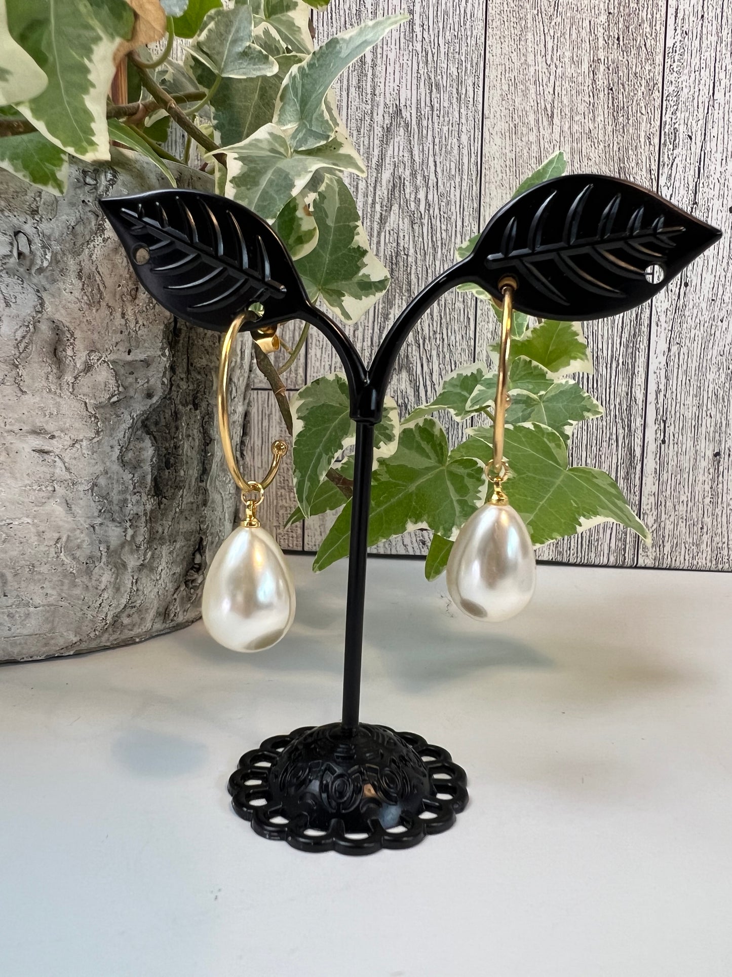 Open Hoops with Pendant Pearl