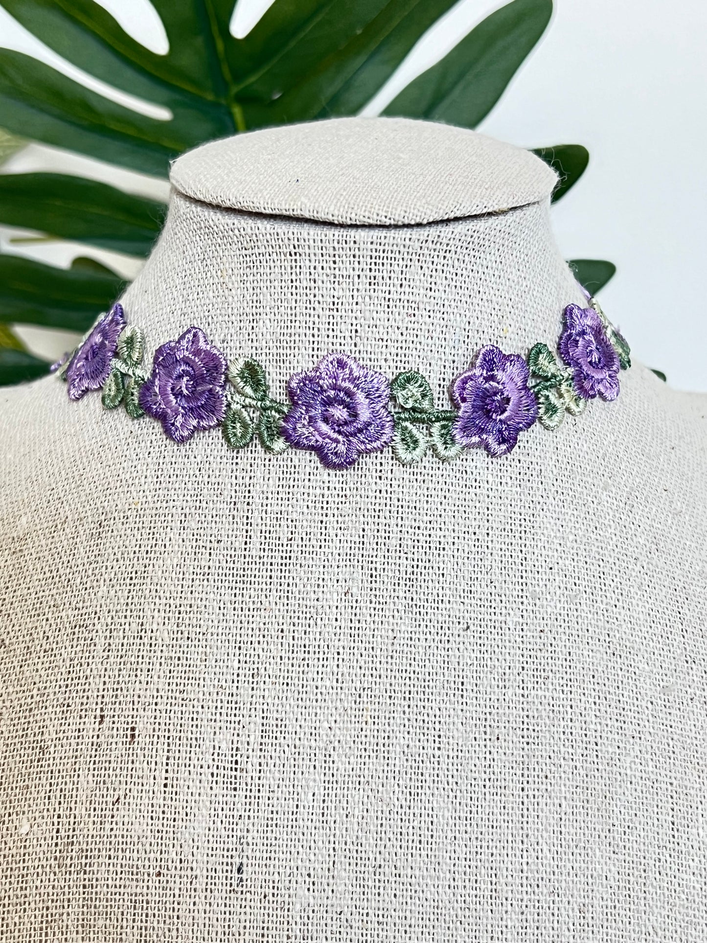 Embroidery Coquette Floral Choker