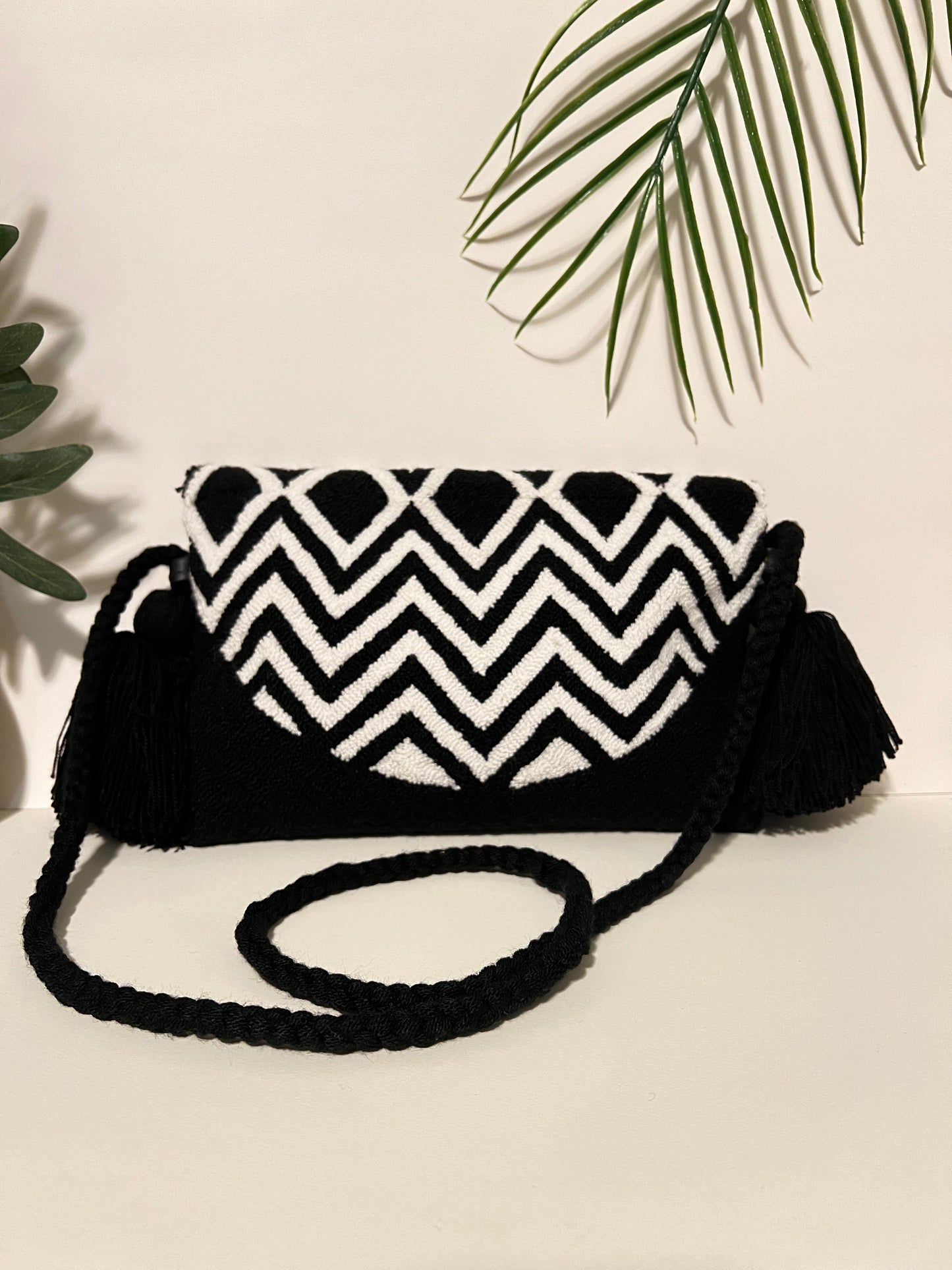 Black & White Knitted Shoulder Bag