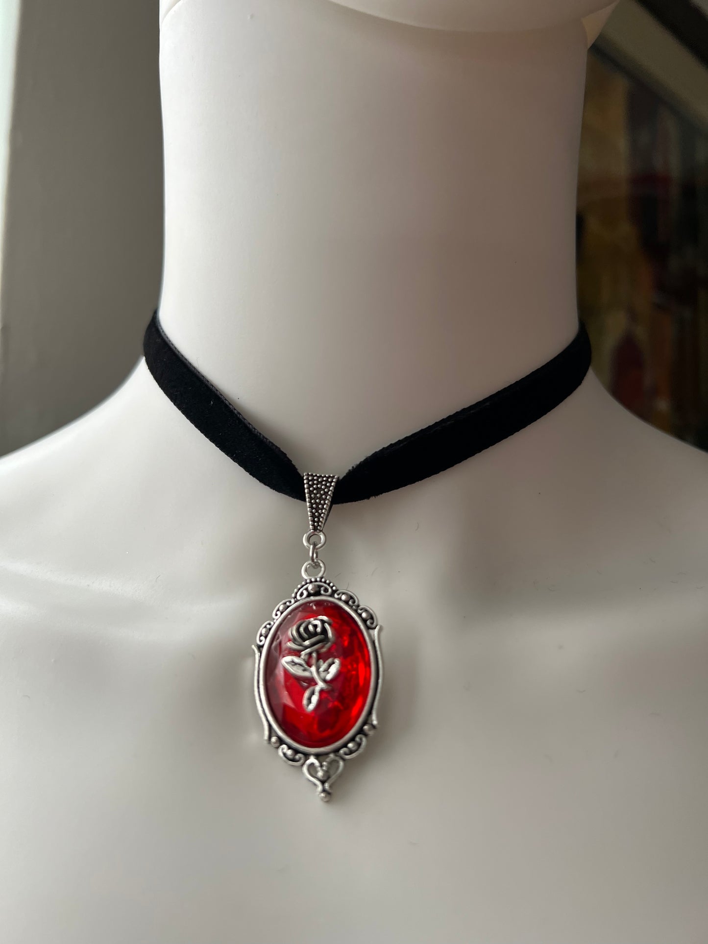 Romantic Edgy Rose Velvet Choker