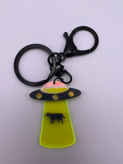 Y2K Cow & Aliens Keychain