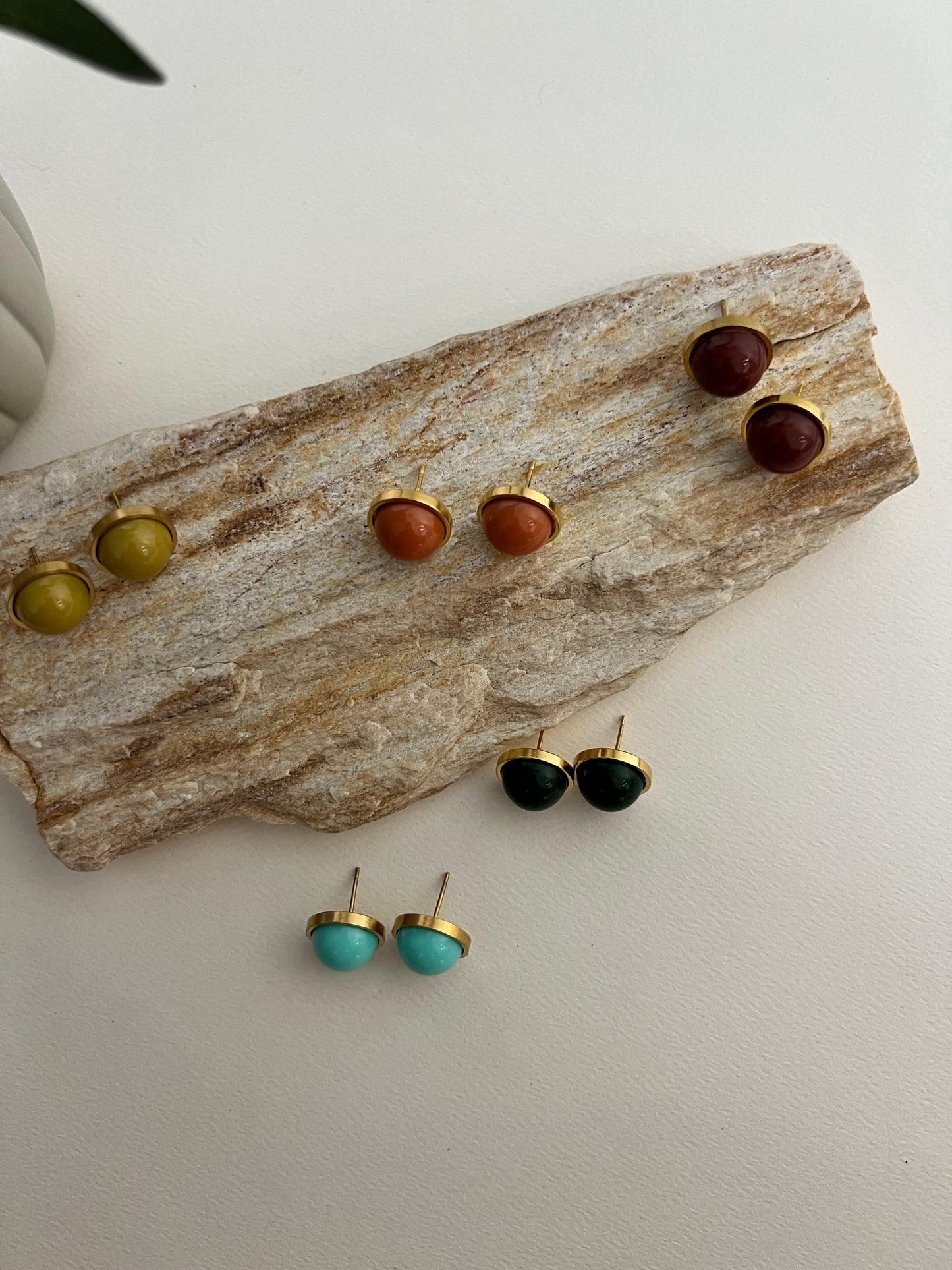 Round Colorful Stud Earrings Set