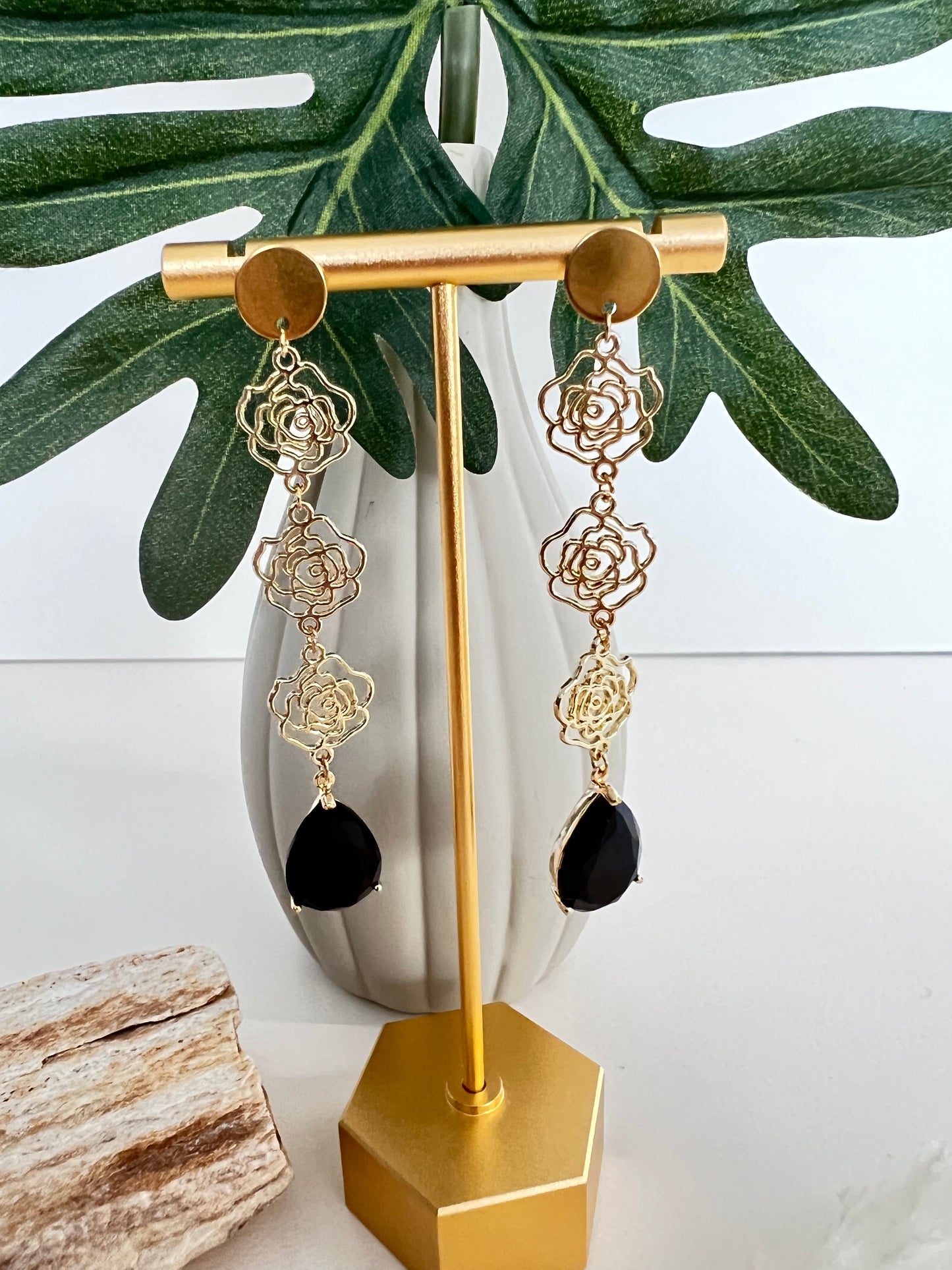 Elegant Tear Drop Pendant Earrings