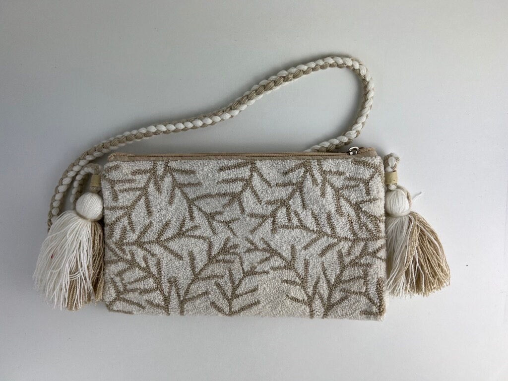 White & Gold Chic Shoulder Bag