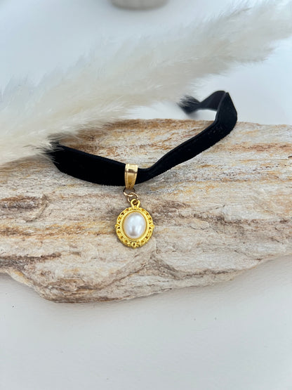 Trendy Velvet Choker with Pendant