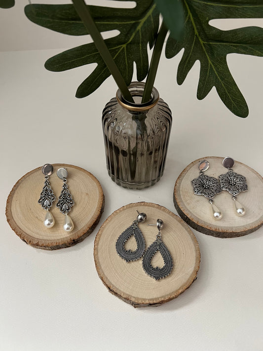 Vintage-Inspired Drop Earrings