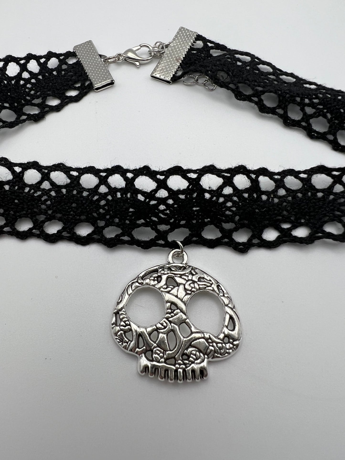 Gothic Chic Skull Choker