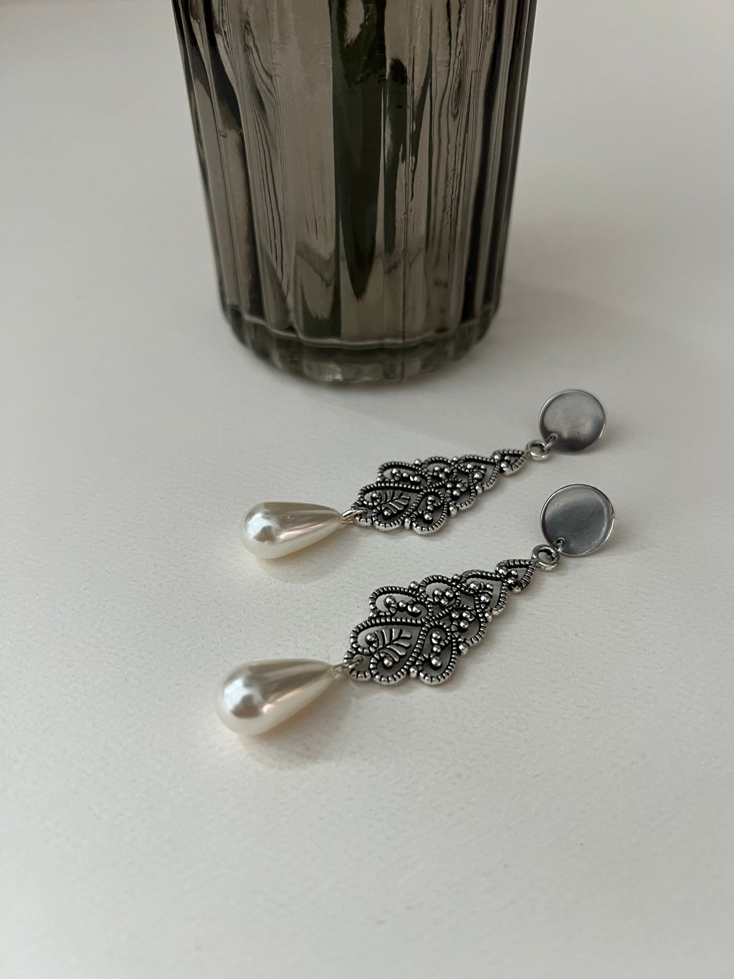 Vintage-Inspired Drop Earrings