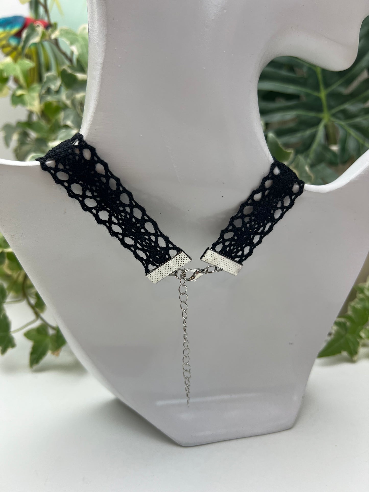 Gothic Chic Skull Choker